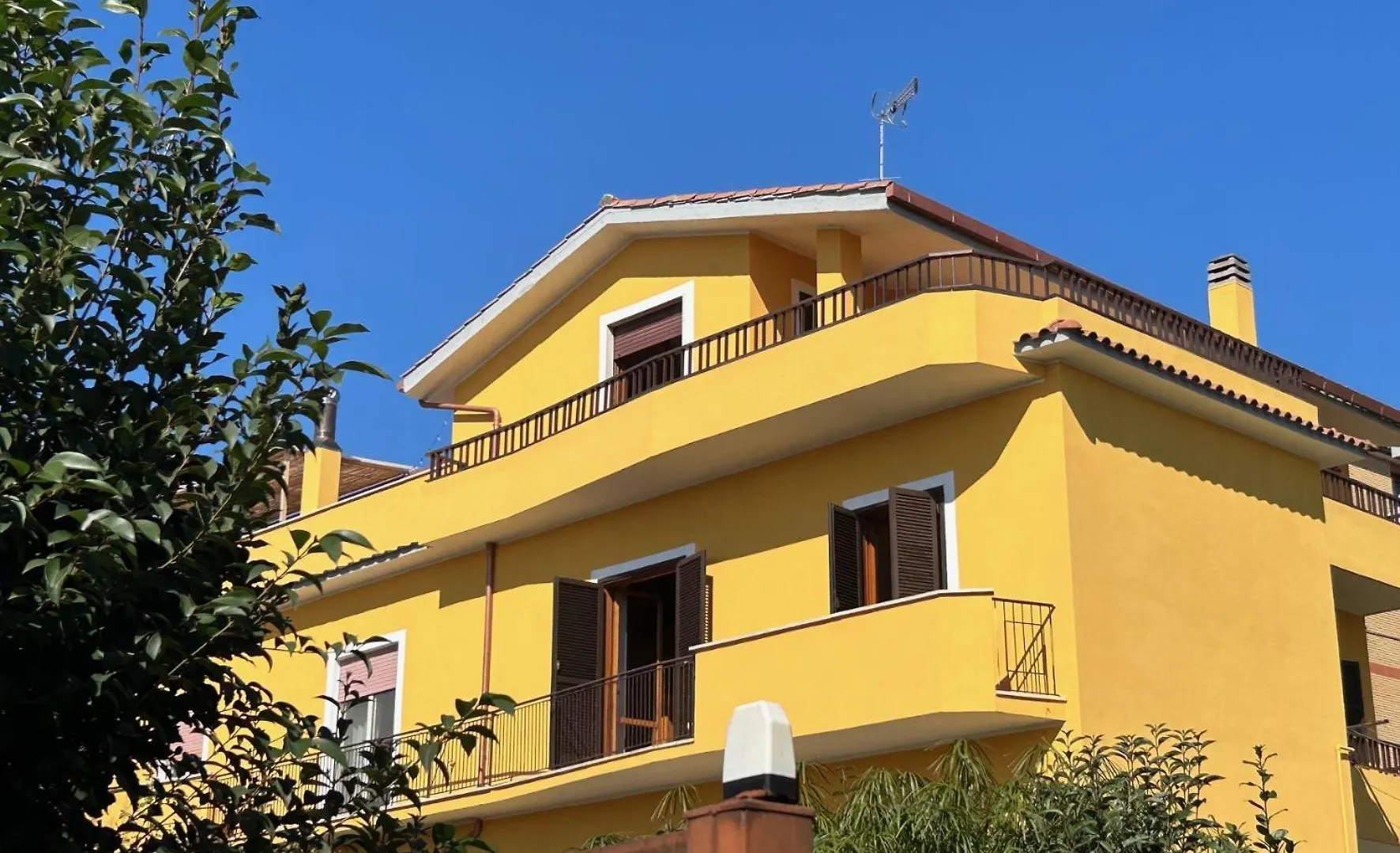 Grande Appartamento Su Due Livelli Con Terrazza Ρώμη